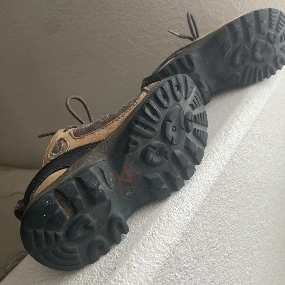 Vasque leather kids low top hiking boots, for girls or boys